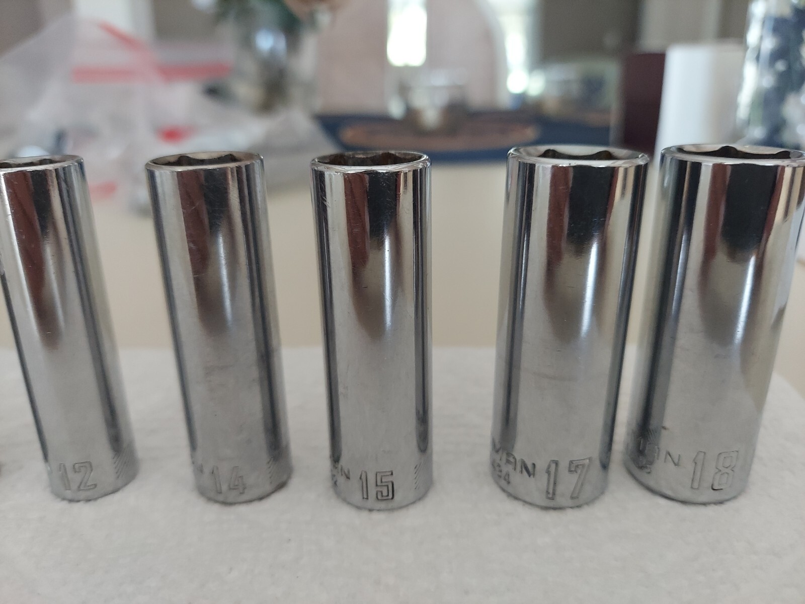CRAFTSMAN SOCKETS LOT OF EIGHT 3/8, 1/4, 1/16, 12, 14, 15, 17, 18