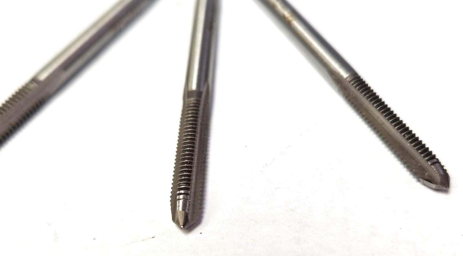 10-32 NF Carbon Steel Tap Set Irwin 2531 3PC USA Taper Plug Bottom