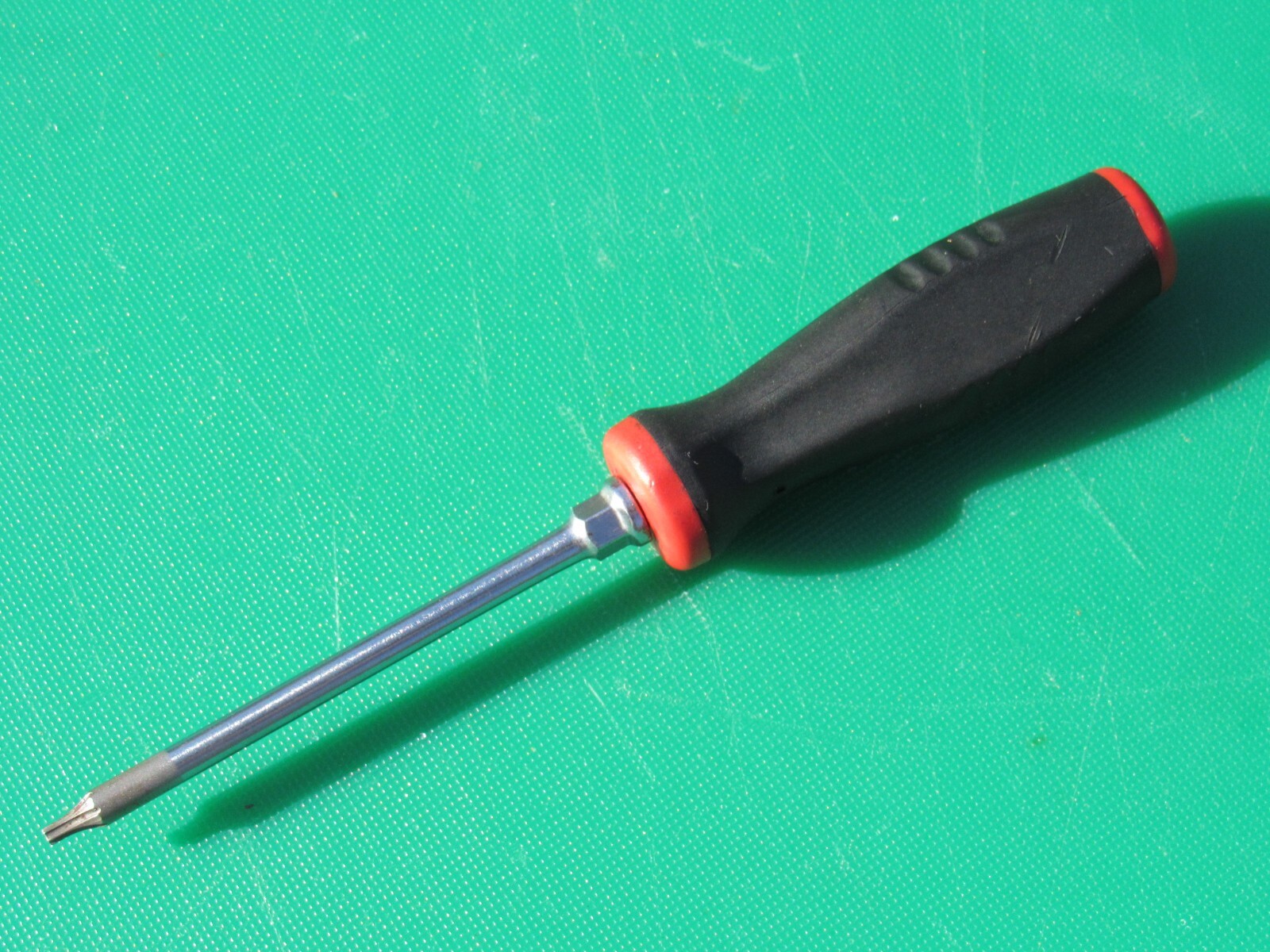 SNAP ON SGDT308 T8 BLACK RED MINI SOFT GRIP HANDLE TORX SCREWDRIVER SGDT 308 T 8