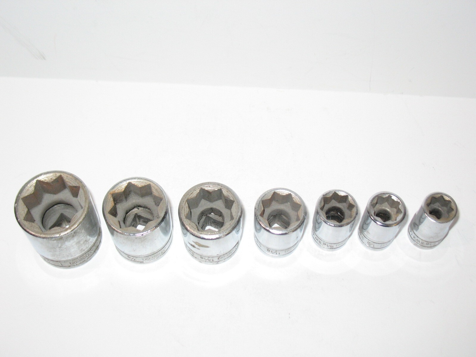 Snap-on Tools USA 1/2″ Drive 1″ 7/8″ 13/16″ 11/16″ 9/16″ 1/2″ 7/16SAE 8pt Socket