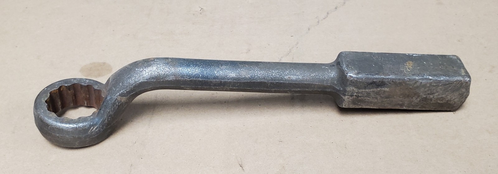 Armstrong 33-040 1-1/4 (32mm) Slug Wrench
