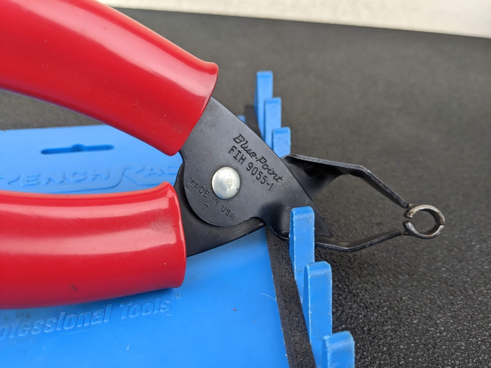 #bo546 Blue Point Fuel Line Disconnect Pliers FIH 9055-1
