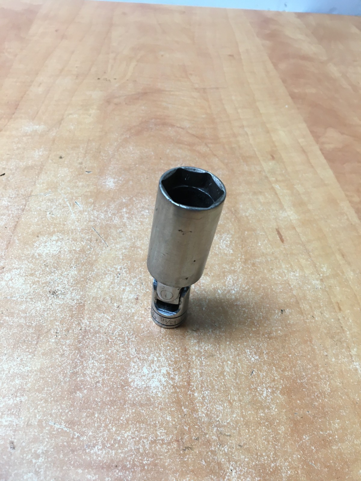 Snap-On Tools – 13/16″ SAE Swivel Spark Plug Socket, 3/8” Drive, # S9704CFU