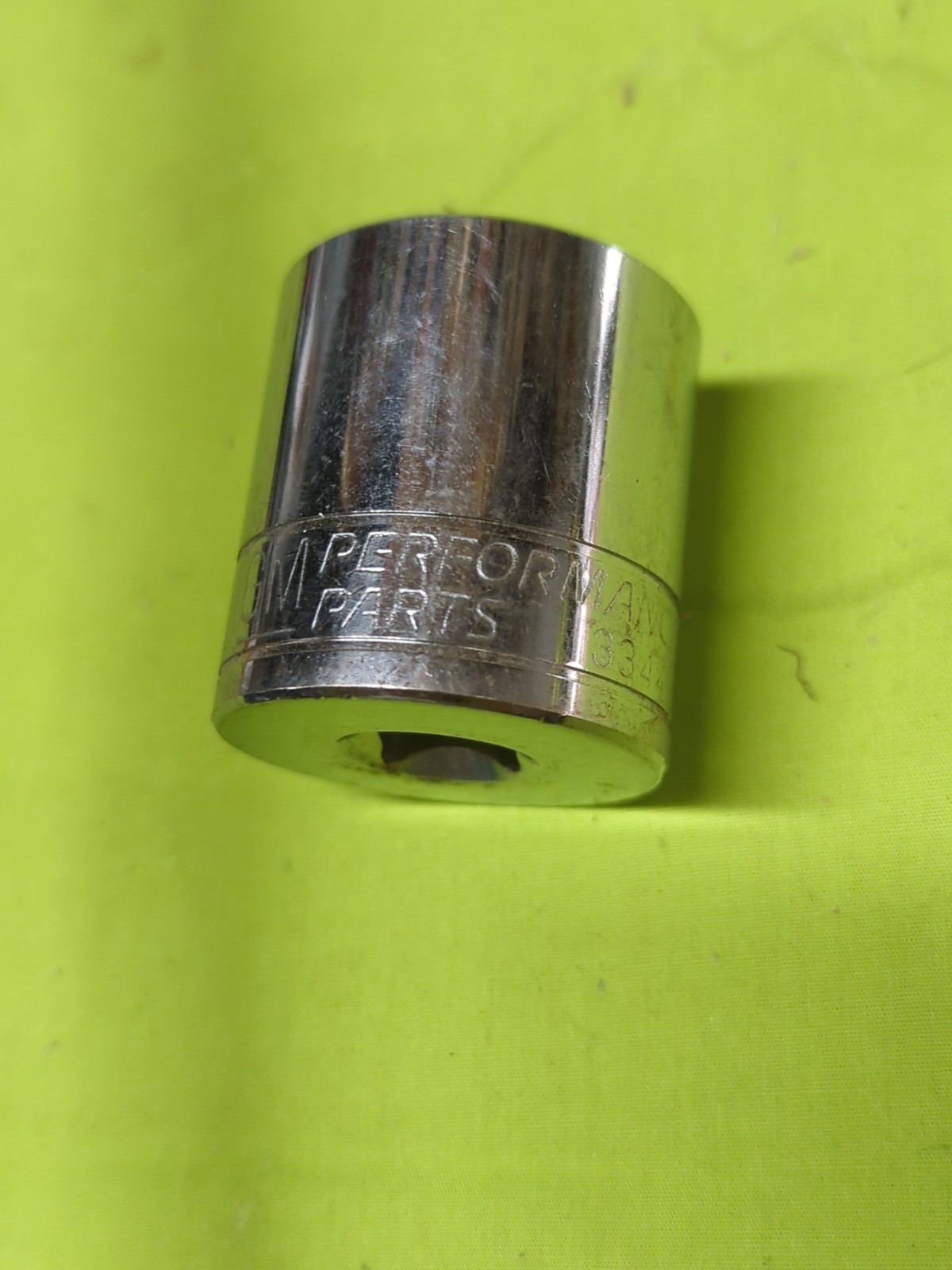 GM Performance Parts 1/2″ Drive 1 1/4″ 12 Point Socket Model 33440