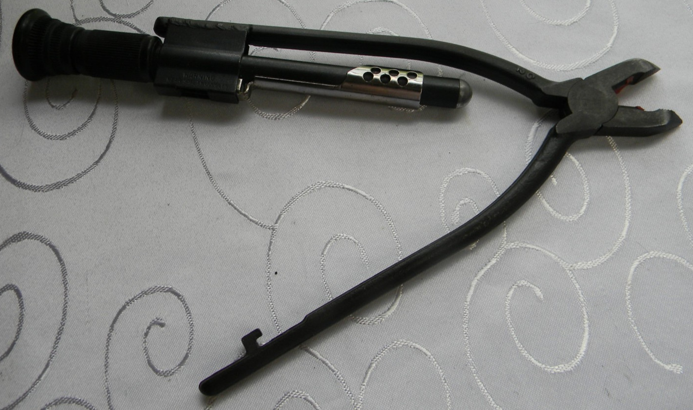 BLUE-POINT 11″ LONG WIRE TWISTER/CUTTER #WTRW9 IN BLACK CANVAS SLEEVE