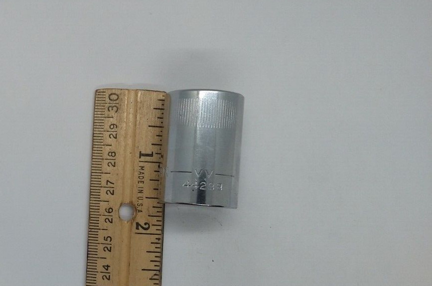 Craftsman 1/2″ Drive 19MM 12 Pt Shallow Socket Metric Top Knurl VV 44238 USA NOS