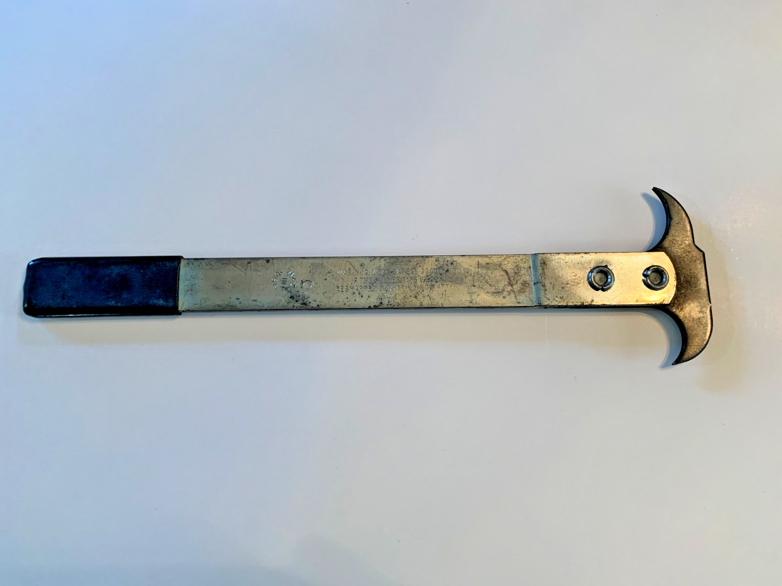 Vintage Bushing, Oil, Grease Seal Puller Remover Black Grip Pry Bar 12.5″ USA