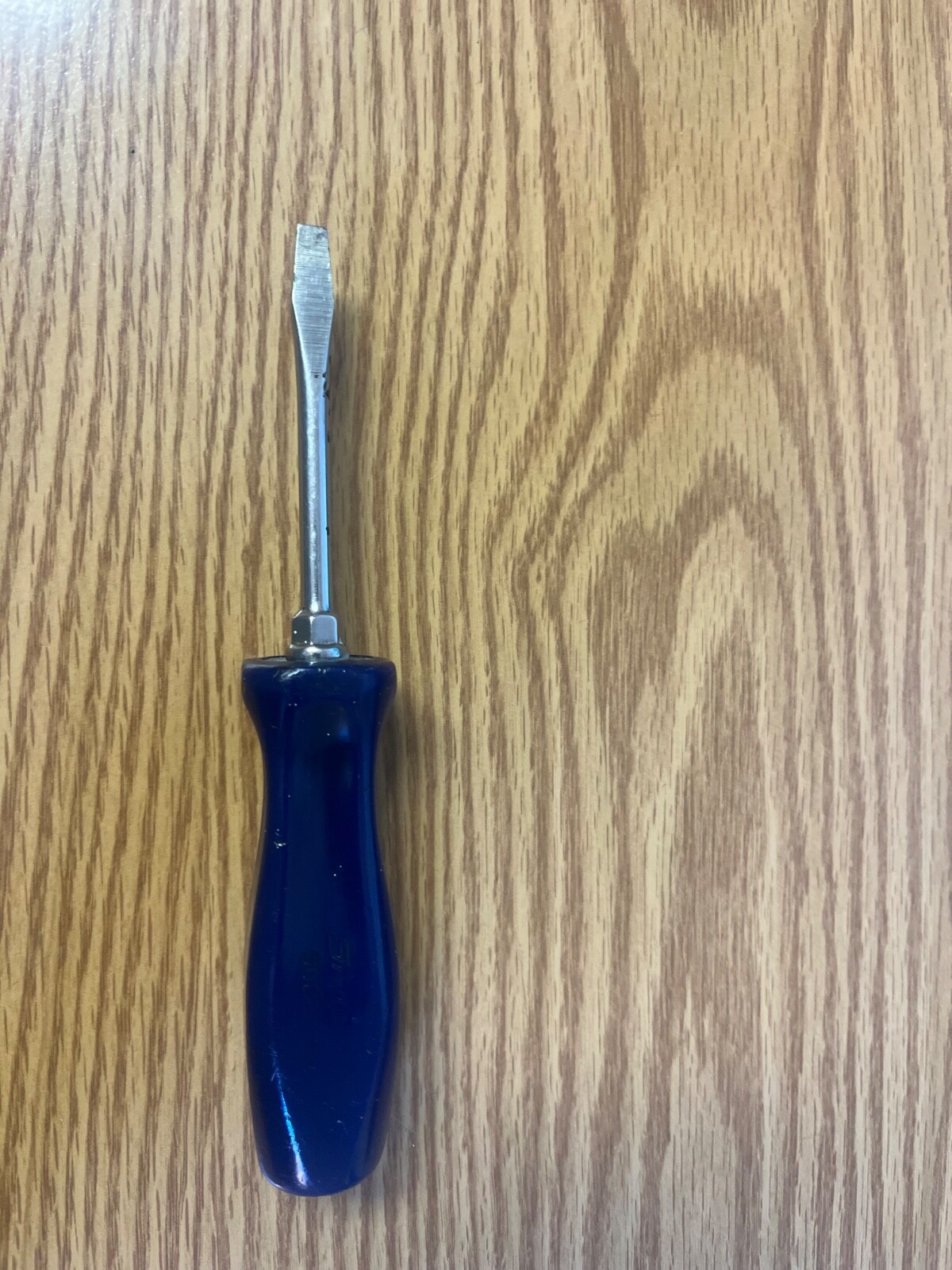 SNAP ON – SDD2 – 6.5″ LONG FLAT BLADE SCREWDRIVER WITH BLUE HANDLE – SDD2#2C****