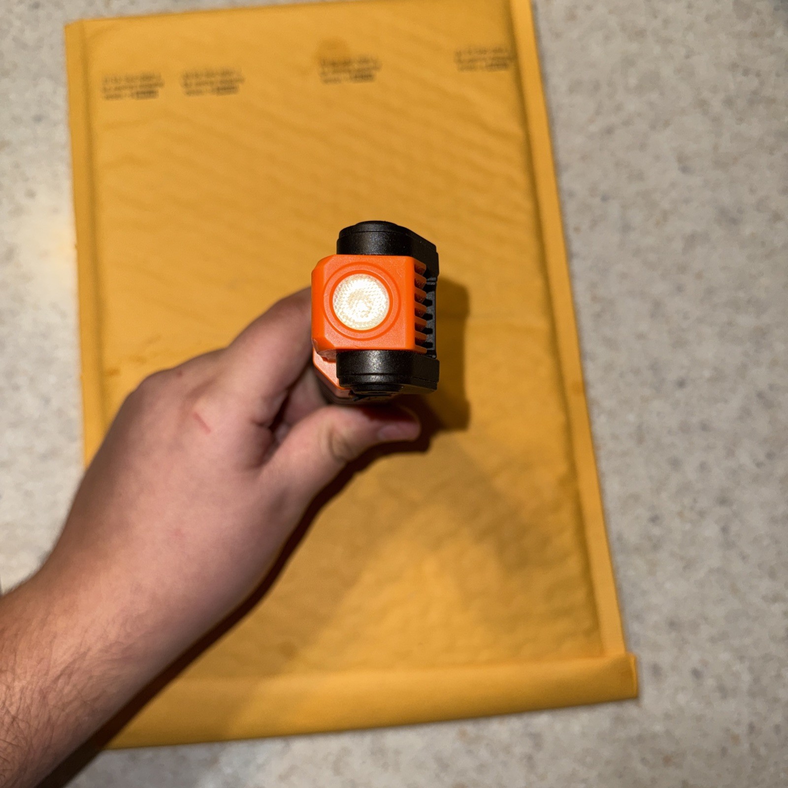 Matco Tools 950 Lumen Cordless Folding Work Light MWLAM – Orange