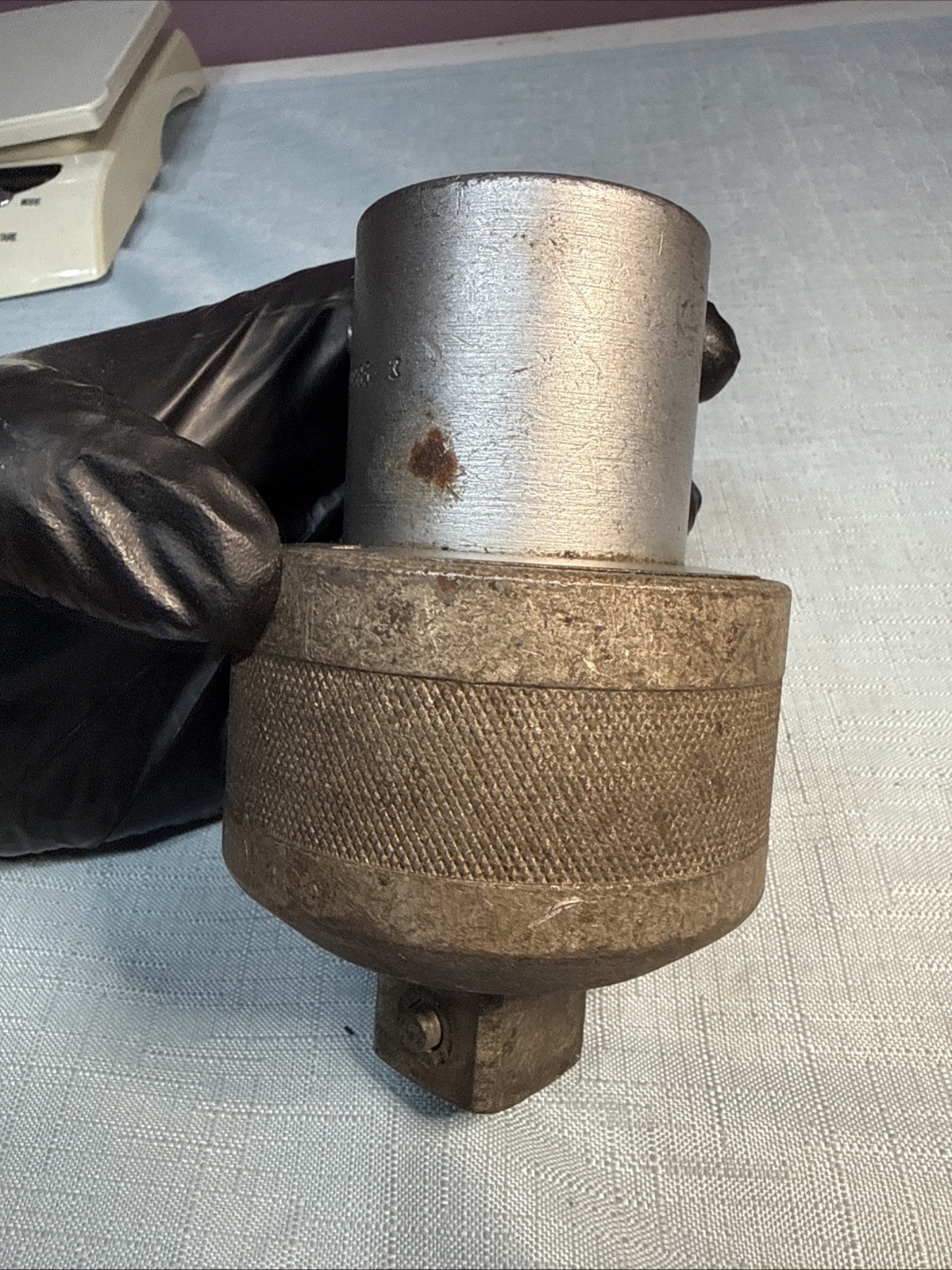 Snap On Tools 1” Drive Heavy Duty Knurled Ratcheting Socket Adapter L673