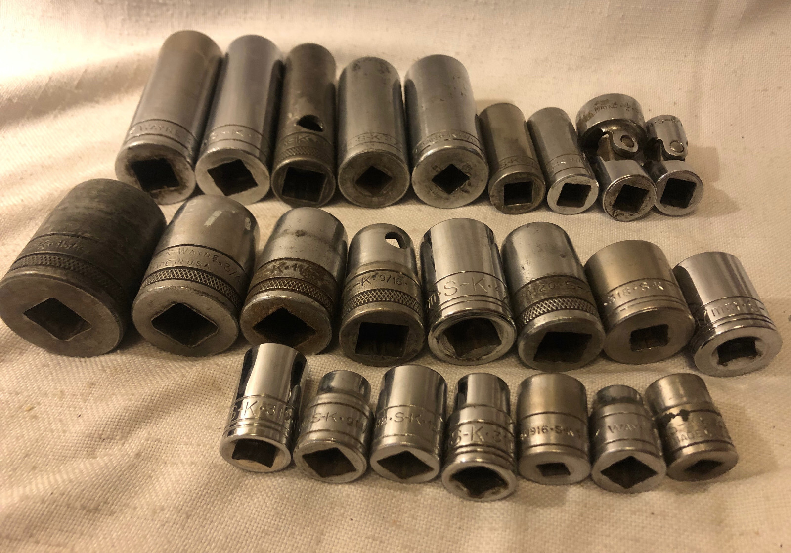 VTG S-K Tools 24pc 3/8″ &1/2″ dr socket Lot 1/2”-15/16” SAE & MM Short Deep Well