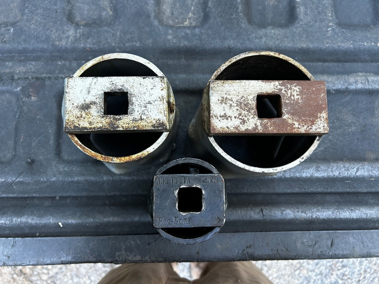 Blue-Pt ANS1904A-2 9/16″, OTC 1910-3 1/2″, MAC AS1914-4″-Wheel Lock Nut Sockets