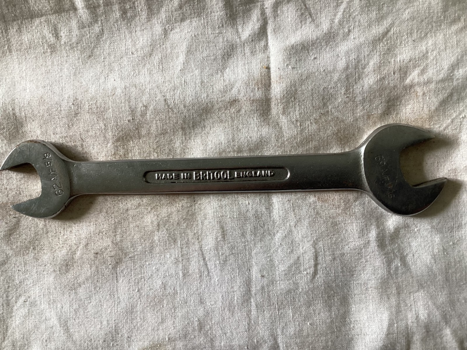 62 x 69 A/F 5/8″ x 11/16″ Open Ended Spanner (Britool 2J6268) – 257