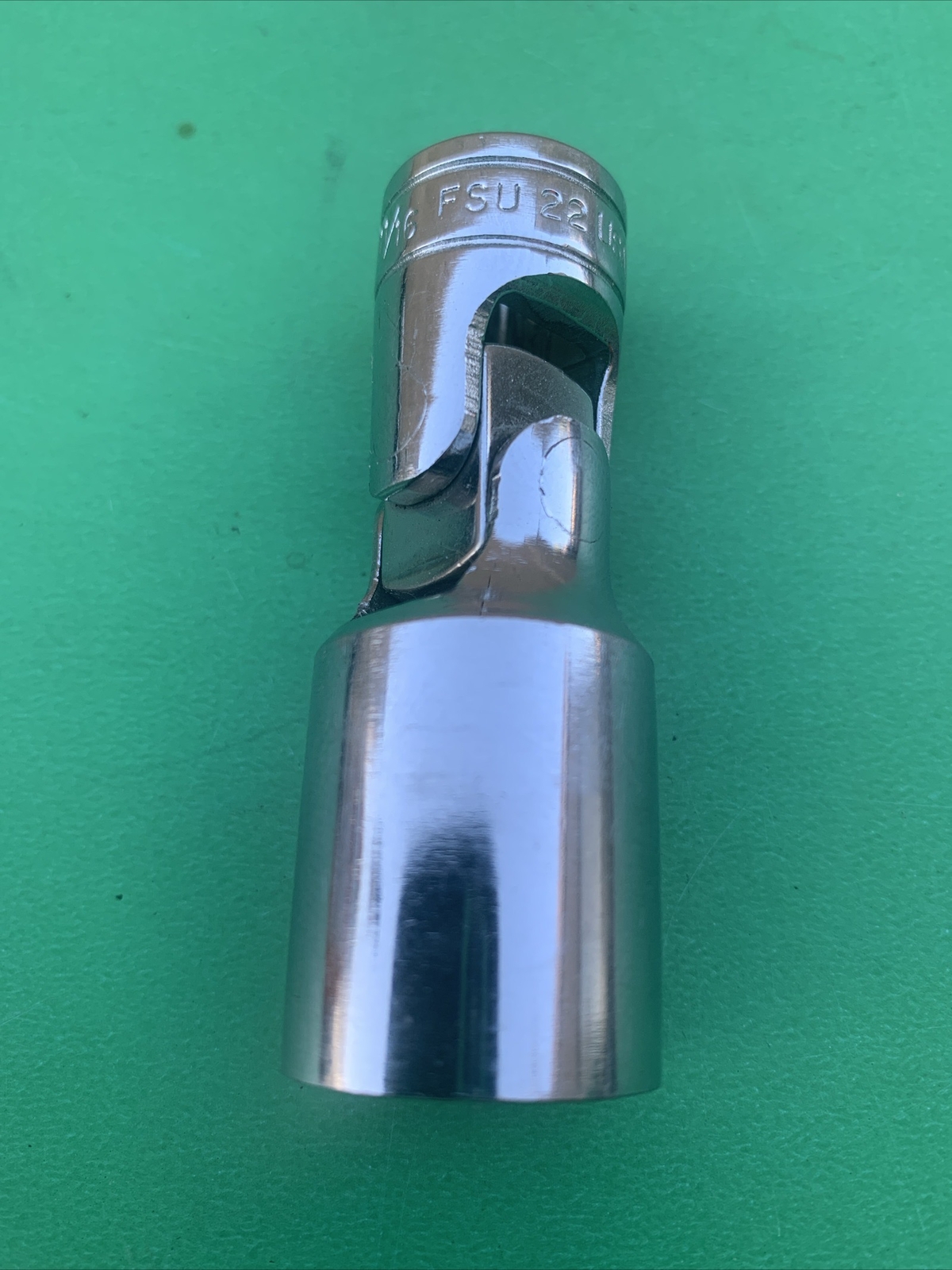 Snap-On USA 3/8 Drive 6-Point SAE 11/16″ Flank Drive Deep Universal Socket FSU22