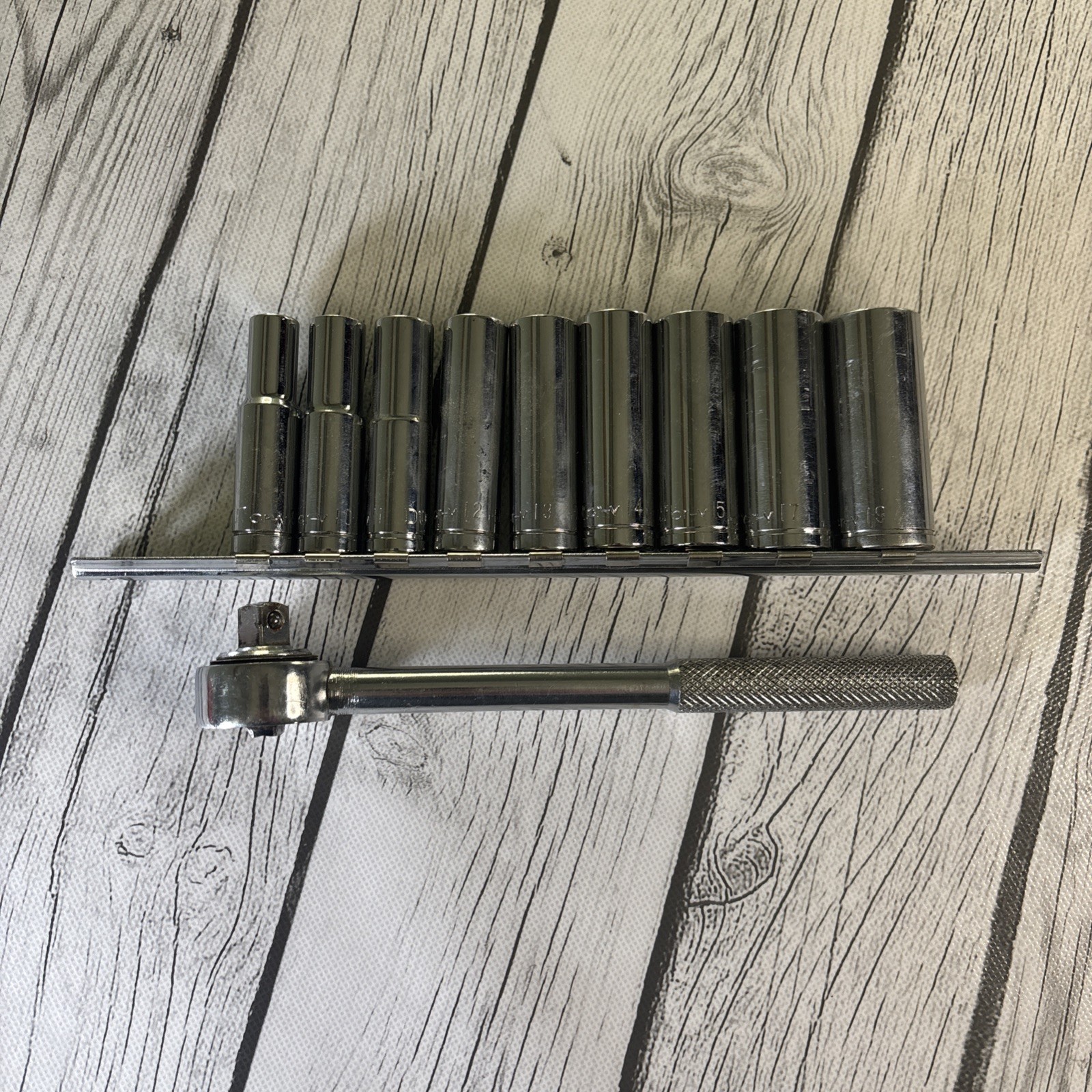 Durabuilt Chrome 3/8 Drive Ratchet, 6 Point Deep Sockets Metric 9mm- 19mm Set.