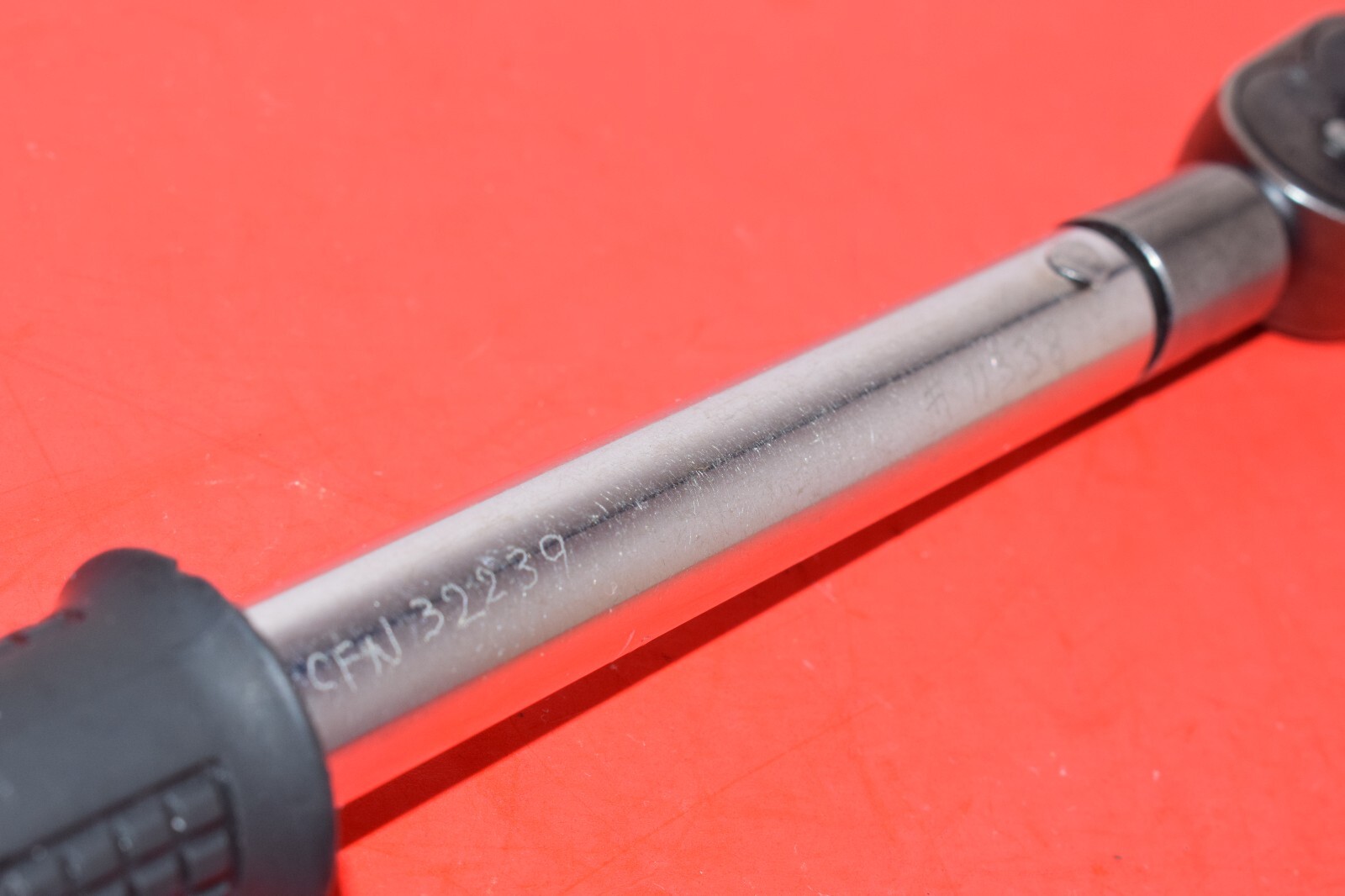 Snap-On 3/8” Drive SAE Interchangeable Head 100 In Lb Preset Torque Wrench