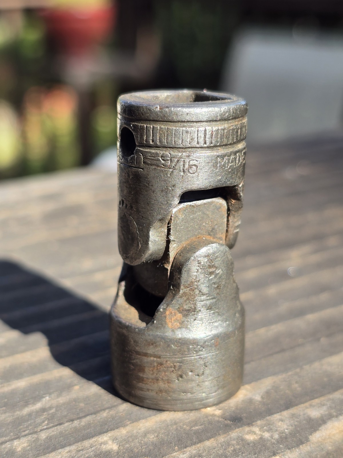 Snap On Tool F-18 9/16″Socket 12-Point Swivel/flex Standard 3/8″ Drive Vintage