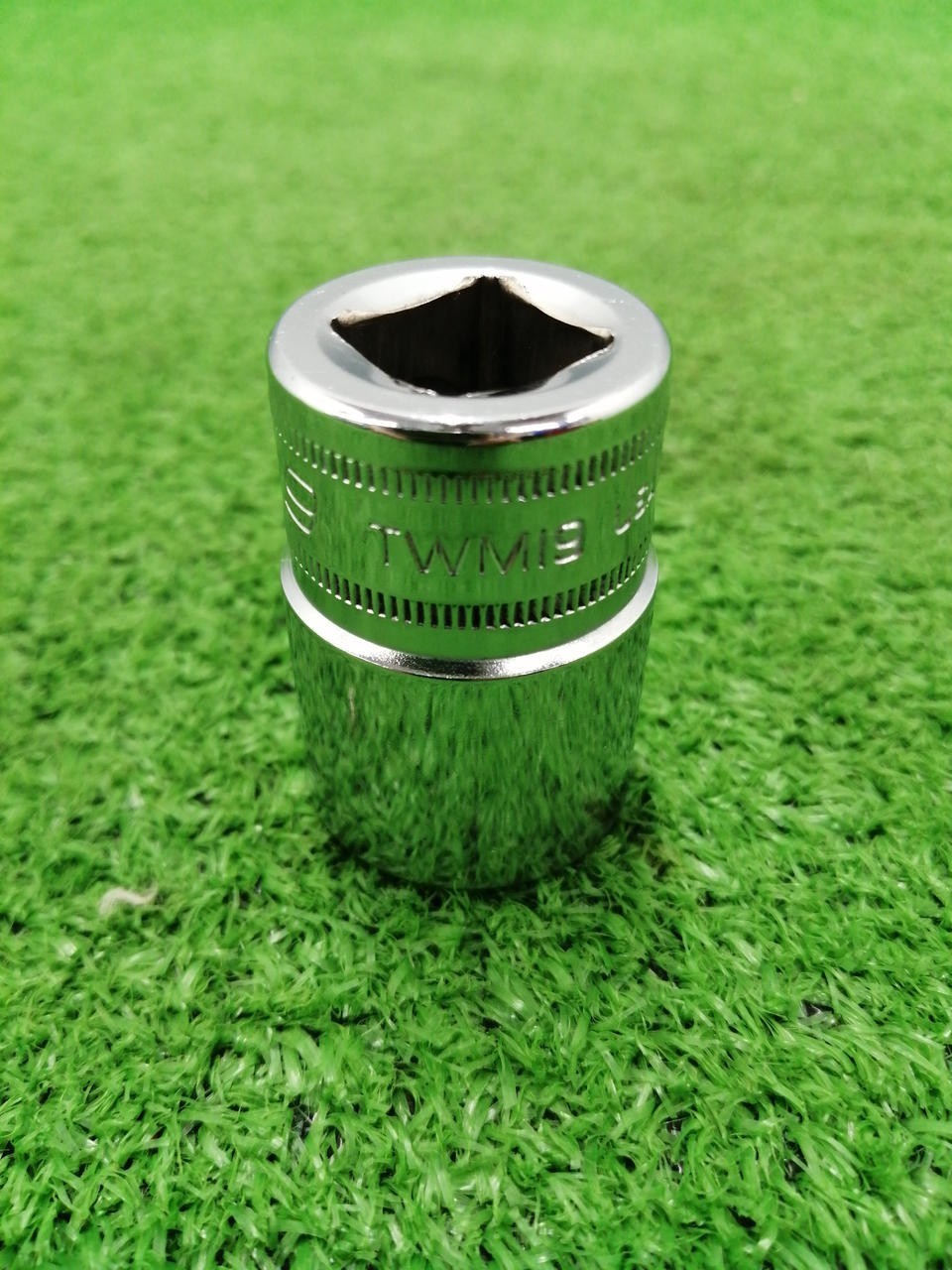 Snap-on TWM19 1/2″ Drive 6-Point Metric 19 mm Flank Drive Shallow Socket