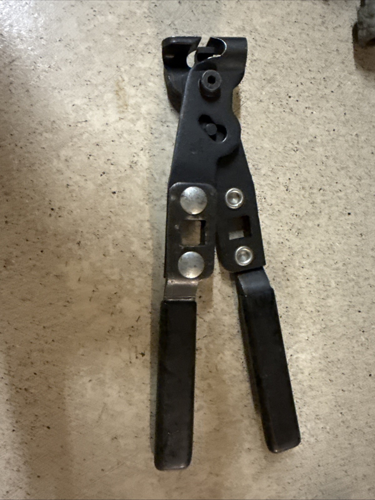 C-V Boot clamp pliers used