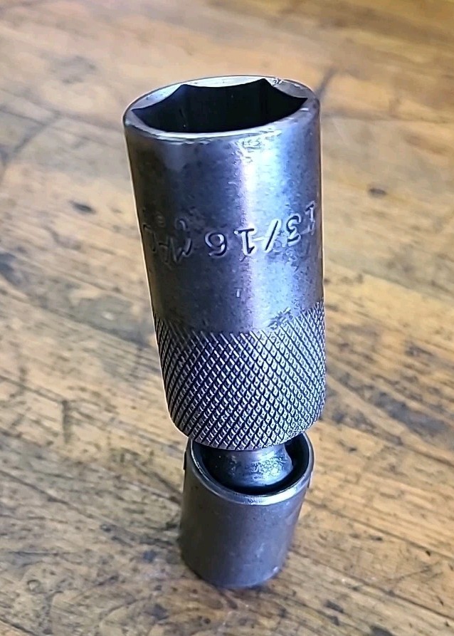 Mac Tools USA 3/8″ Drive 6pt 13/16″ Impact Spark Plug Swivel Socket XUP266DP