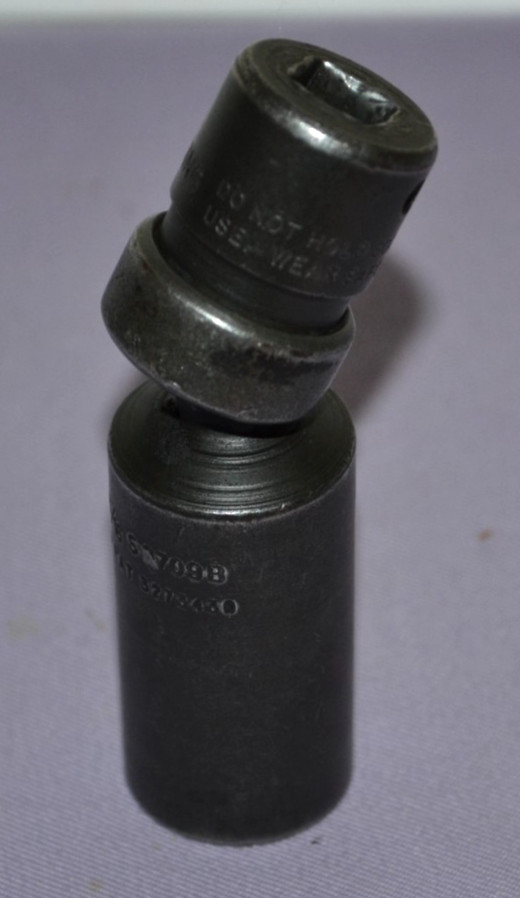 Snap-On S97098 3/8″ Drive 6-Pt 13/16″ Universal Spark Plug Impact Socket USA