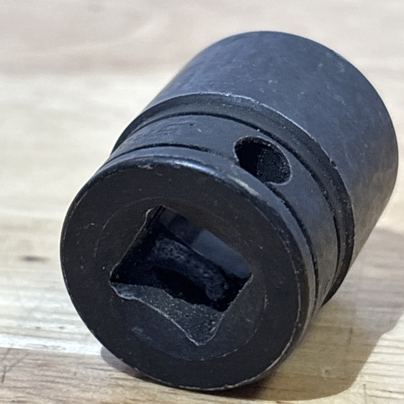 Snap On 11/16″ Shallow Black Industrial Socket 3/8″ Drive 6 Point GFS221