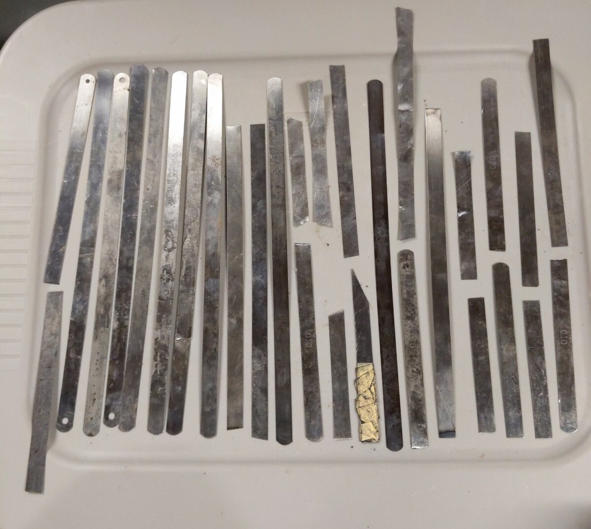 Starrett and other brand long feeler guages 31 in total d2