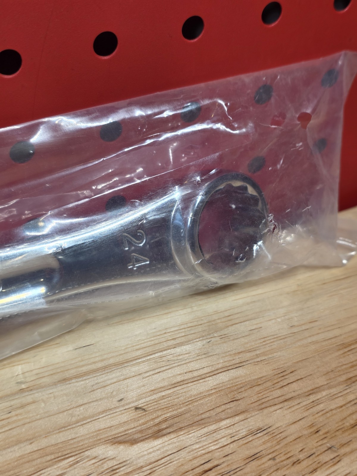 Mac Tools NEW M24CL440 24mm Precision Torque 12-Point Chrome Combination Wrench
