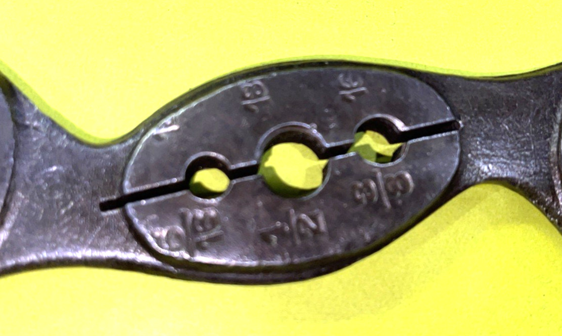 HAWKEYE WRENCH CO. CROCODILE DOUBLE END WRENCH FREE SHIPPING IN THE US