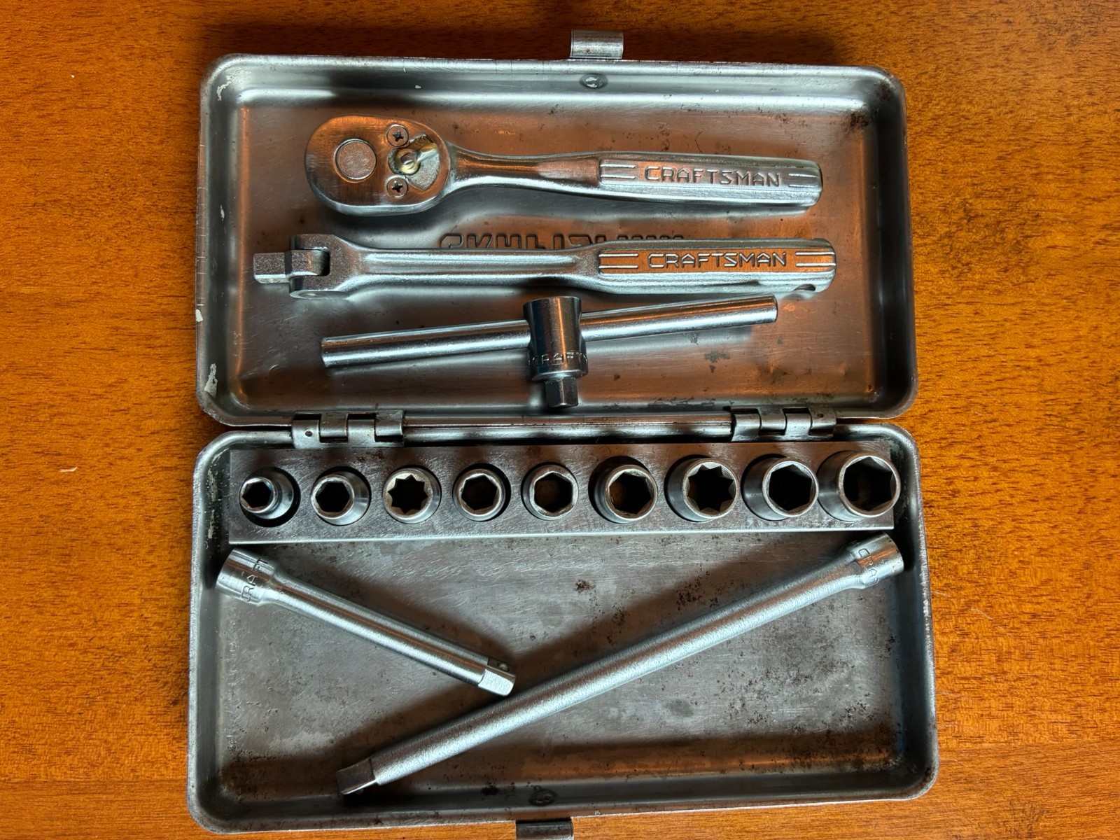 Vintage Craftsman 1950’s 1/4″ socket set. Oil port ratchet. Complete, Clean =V=.