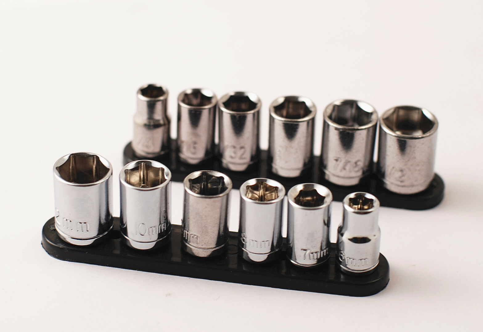 12pc 1/4″ Dr. Metric & SAE Socket:6,7,8,9,10,12mm;1/4,5/16,11/32,3/8,7/16,1/2″