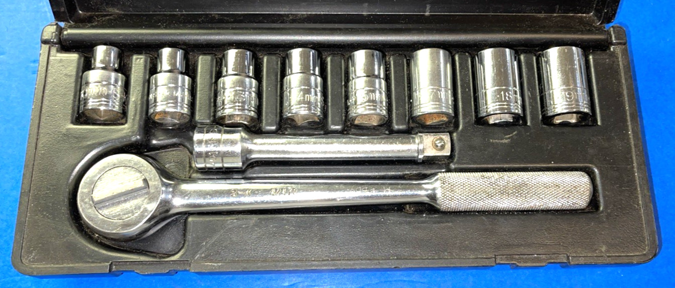 S-K TOOLS 10 PIECE 1/2 DRIVE RATCHET & EXTENSION & METRIC SHORT SOCKETS