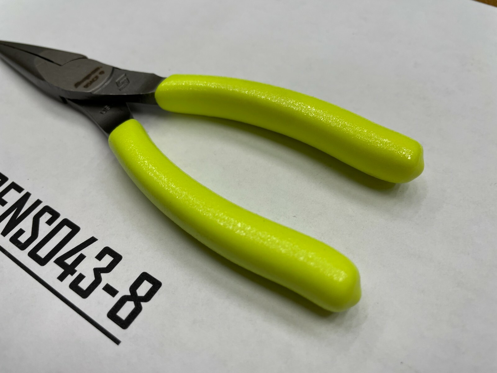 Snap-on Tools USA NEW HI-VIZ 6″ Soft Grip Needle Nose Pliers 95ACFHV