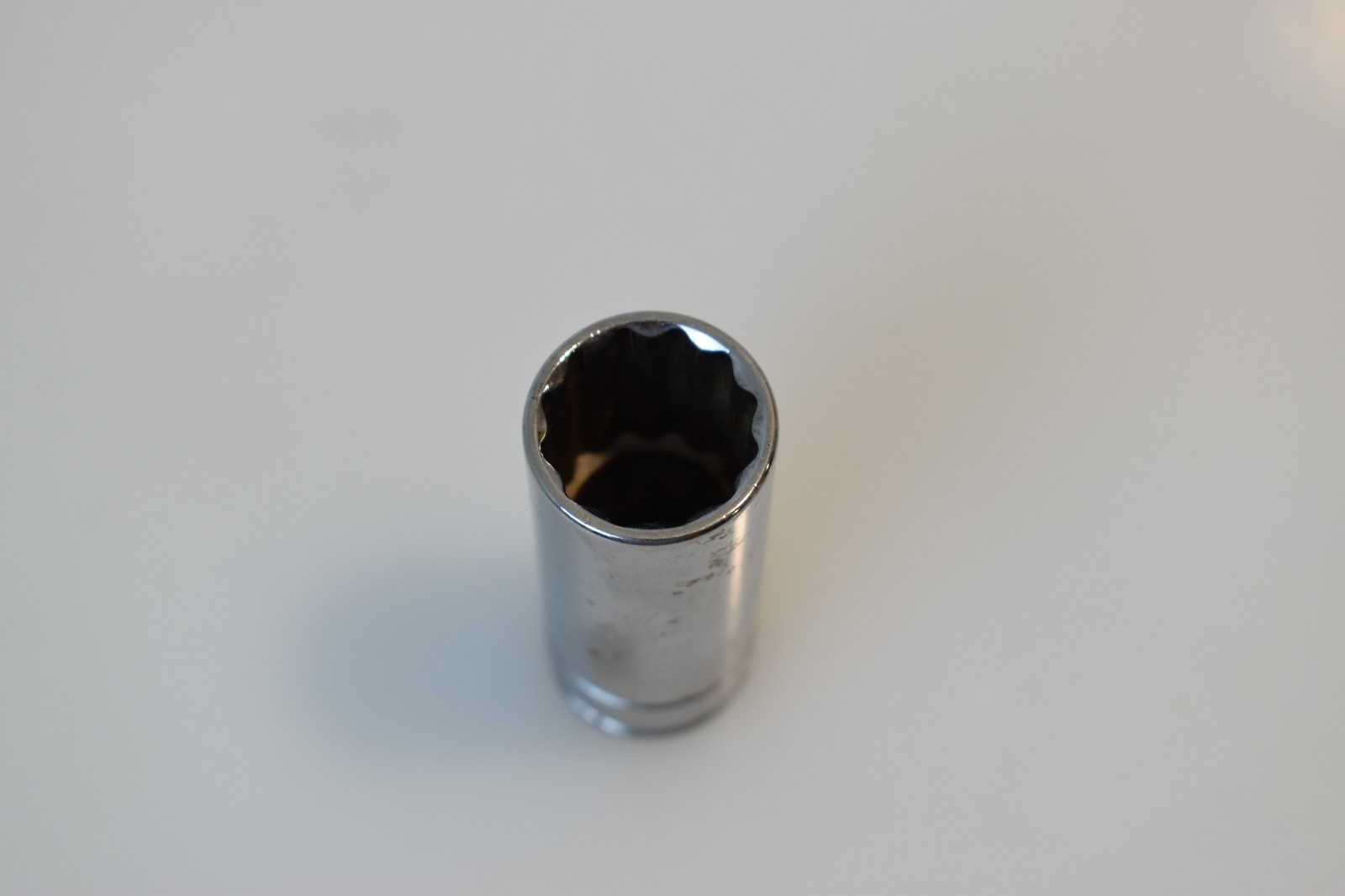 Blue Point Tools BLPLM3818 18mm Metric Deep Socket 3/8″ Drive 12 Point Chrome