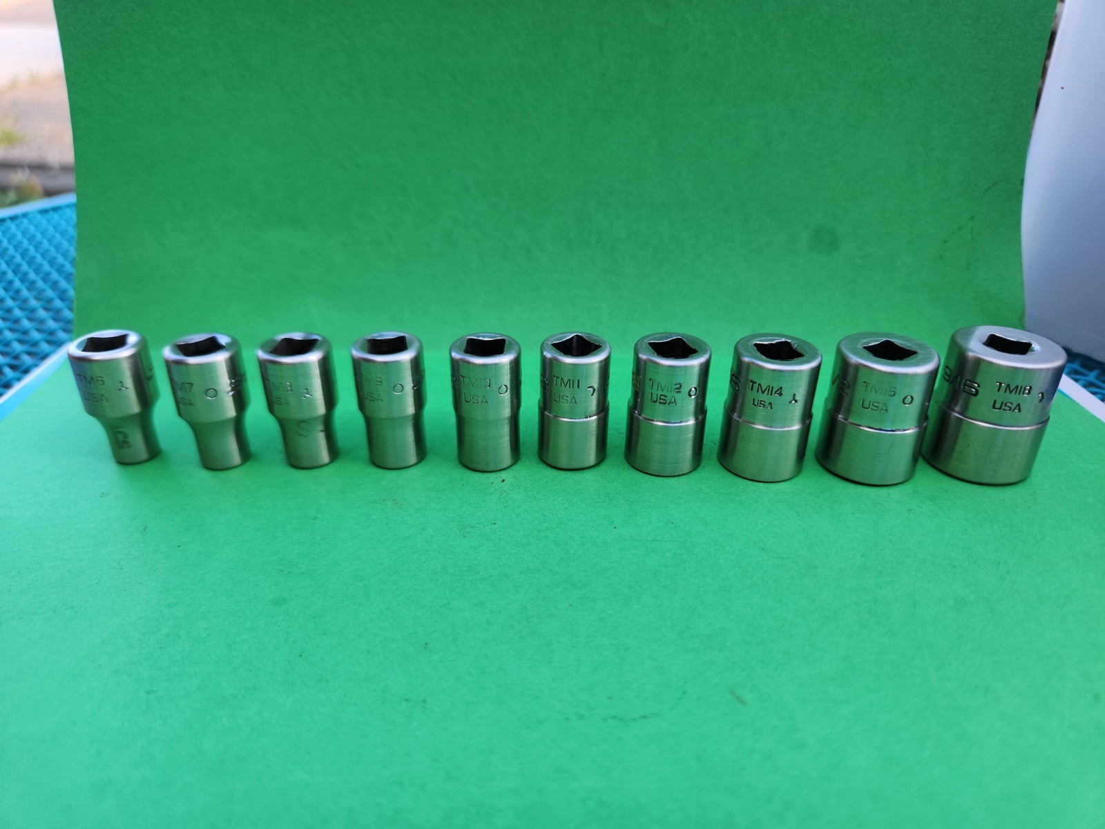10 Pc. Snap-on 110TMY Socket Set 1/4″ Dr. ~ 6 Pt. 3/16″ – 9/16″ TM6-TM18 F5