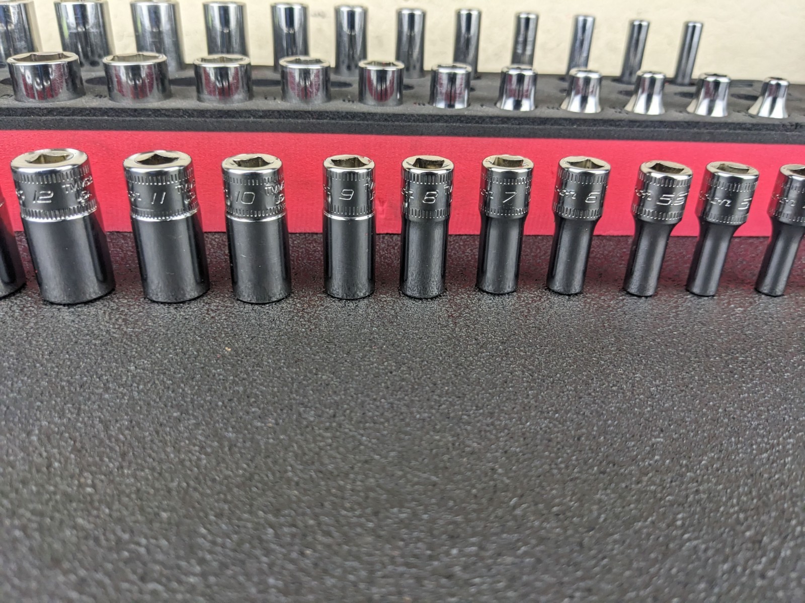 #bo705 Snap-On Tools 142STMMSYFR1 42pc 1/4″ Drive 6-Point Metric Foam Socket Set