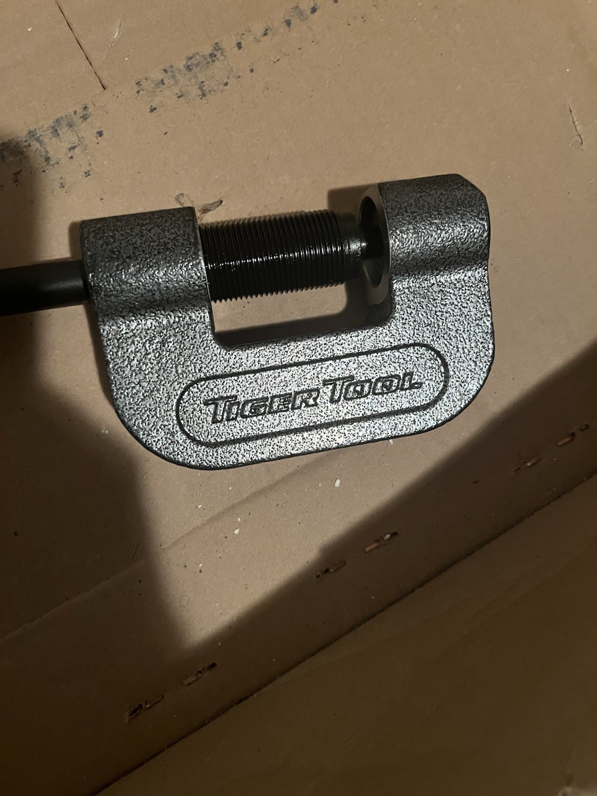 Tiger Tool Brake Anchor Pin Press for Commercial Heavy Duty Semi Trucks