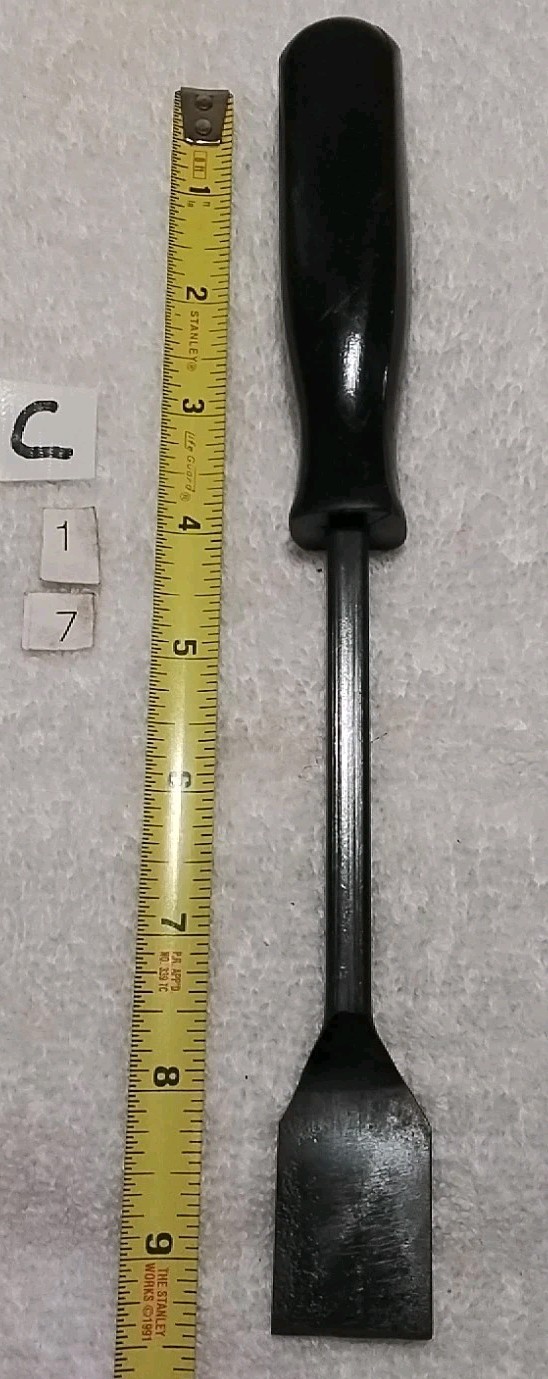 GASKET SCRAPPER 9-1/2″ × 1″ STEEL WITH PLASTIC HANDLE