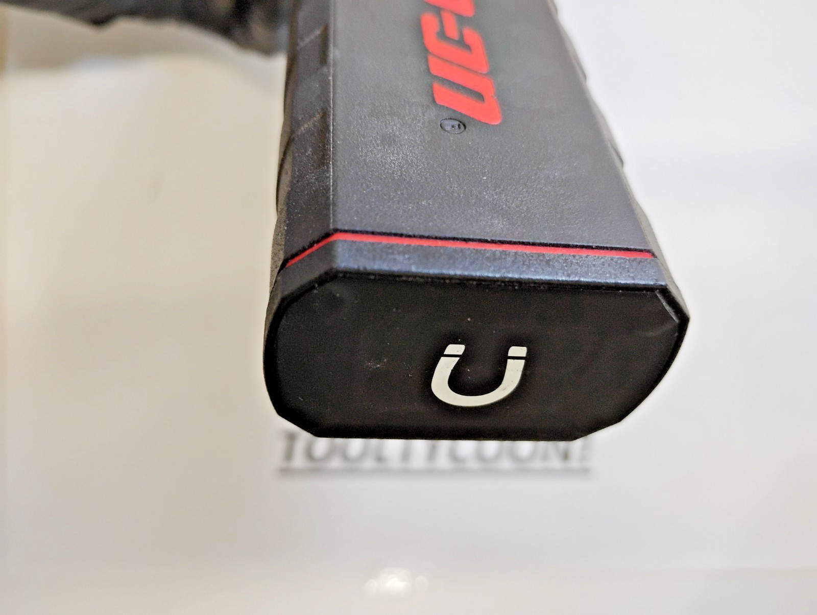 Snap-On Tools NEW ECARF052 Pivot Head 550 LUMEN AUTO FOCUS Rechargeable BLACK