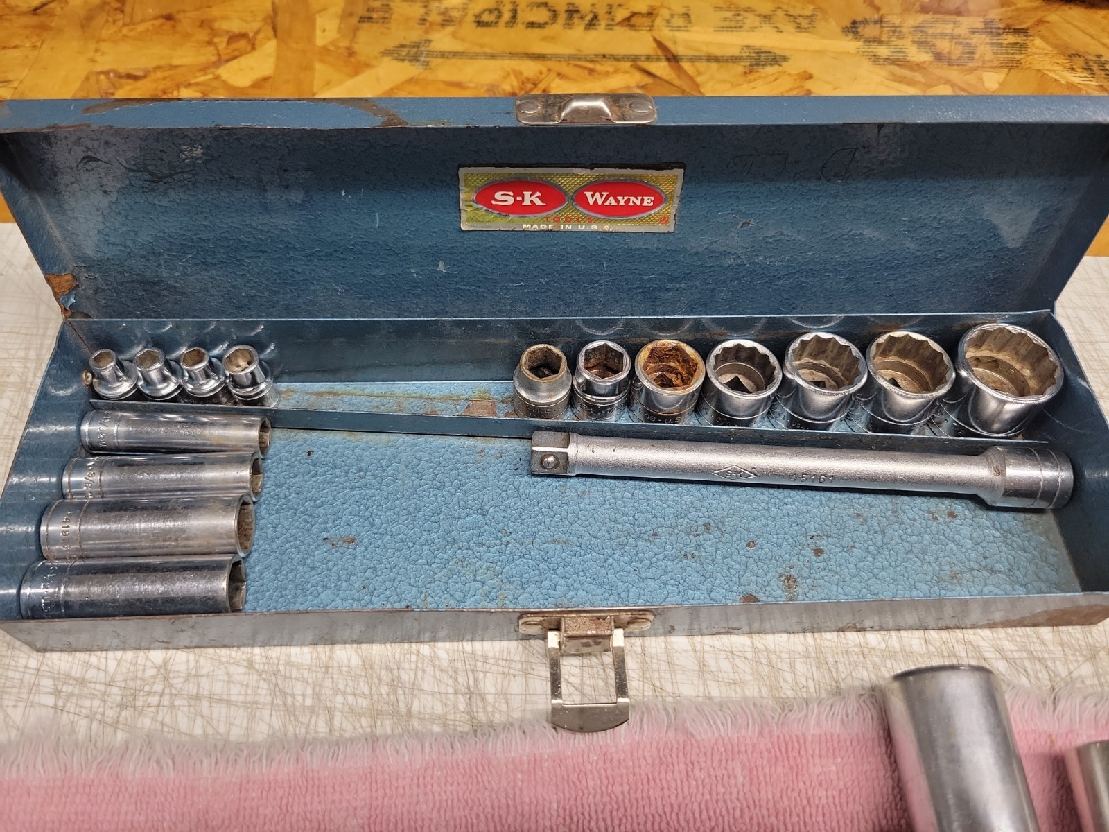 S-K Tools Over 80 S&K 1/4″ 3/8″ 1/2″ Drive Sockets Shallow/Deep, 6/8/12 Point