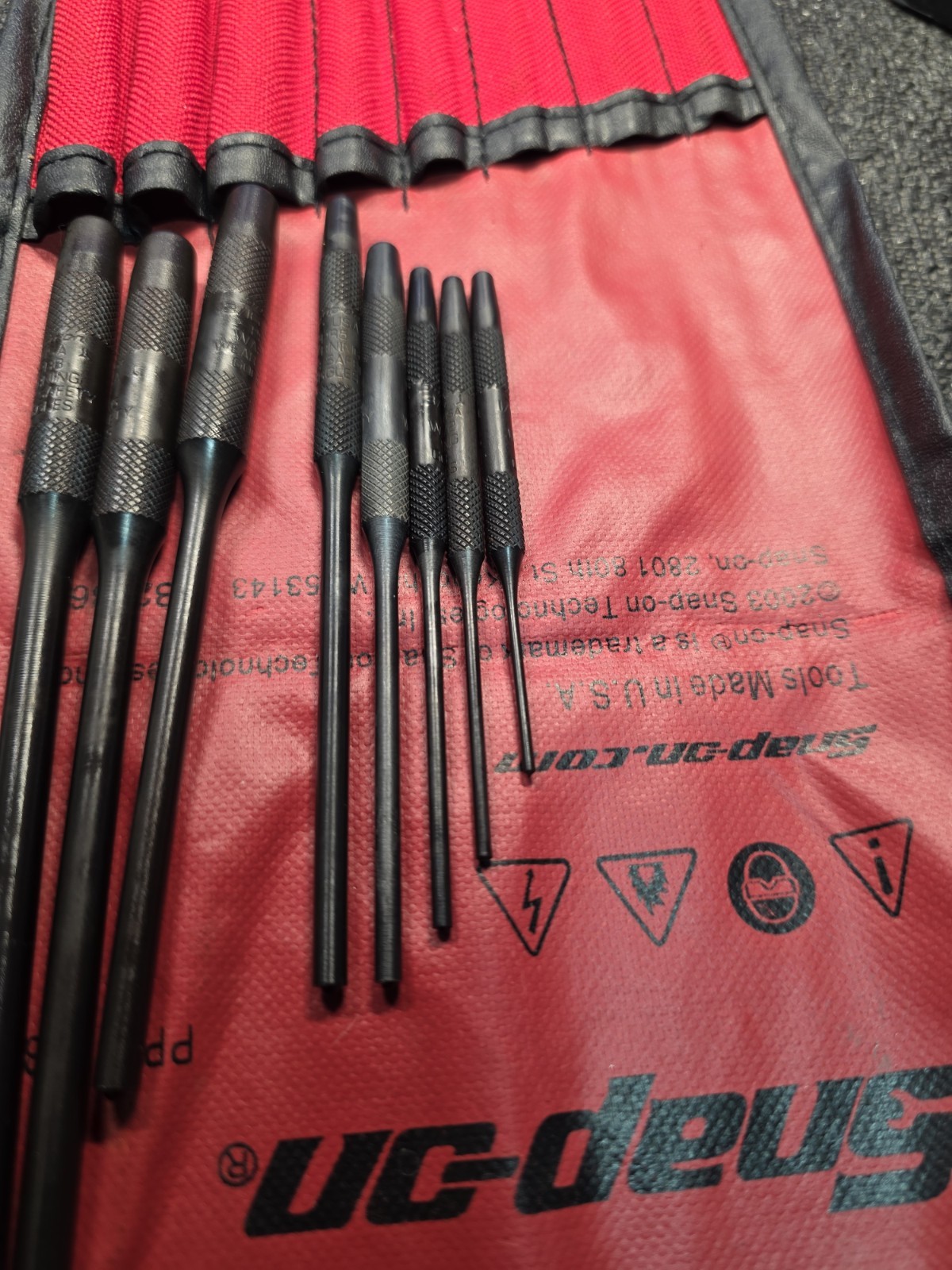 Snap-on Tools PPR708BK NEAR MINT 8-pc Roll Pin Punch Set With Pouch