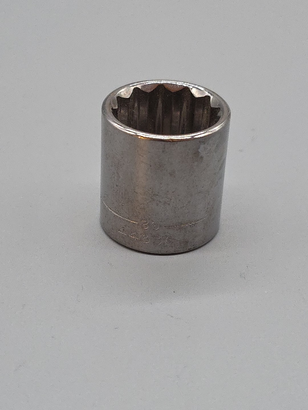 Craftsman Tools 3/8″ Drive 11/16″ 12 Point Shallow Socket SAE G2- 44336 USA