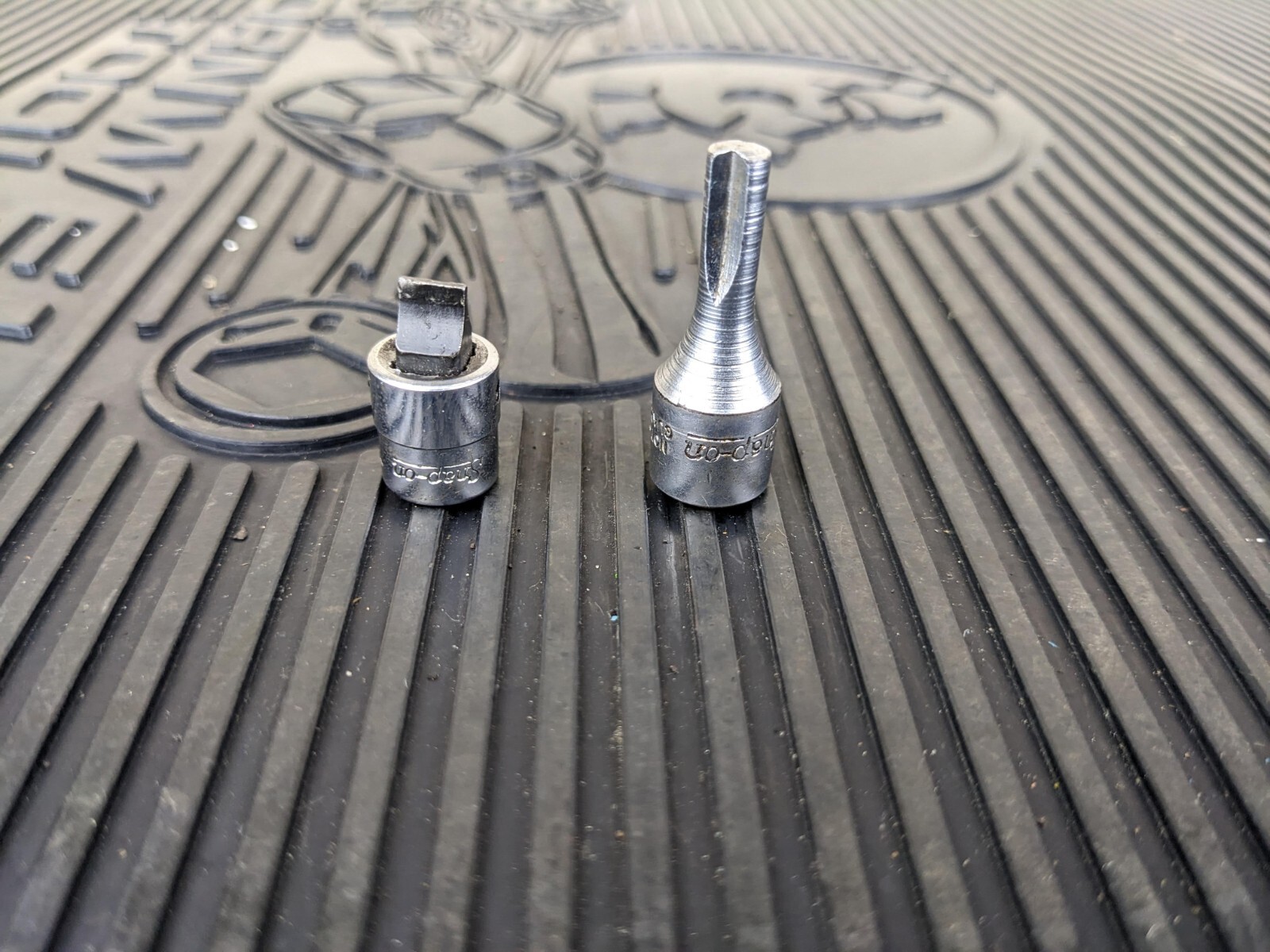 #bd618 Snap On TM82 TM30 1/4″ DR Flat Tip 1/4″ Bit Clutch Chrome Socket Driver