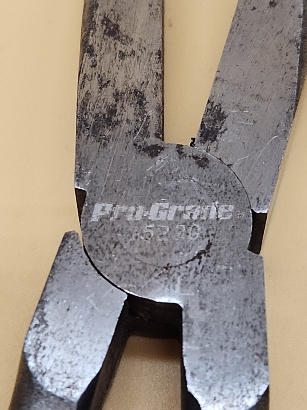 PRO GRADE 15220. Long Extended Reach Needle Nose Pliers Green 11” Handle