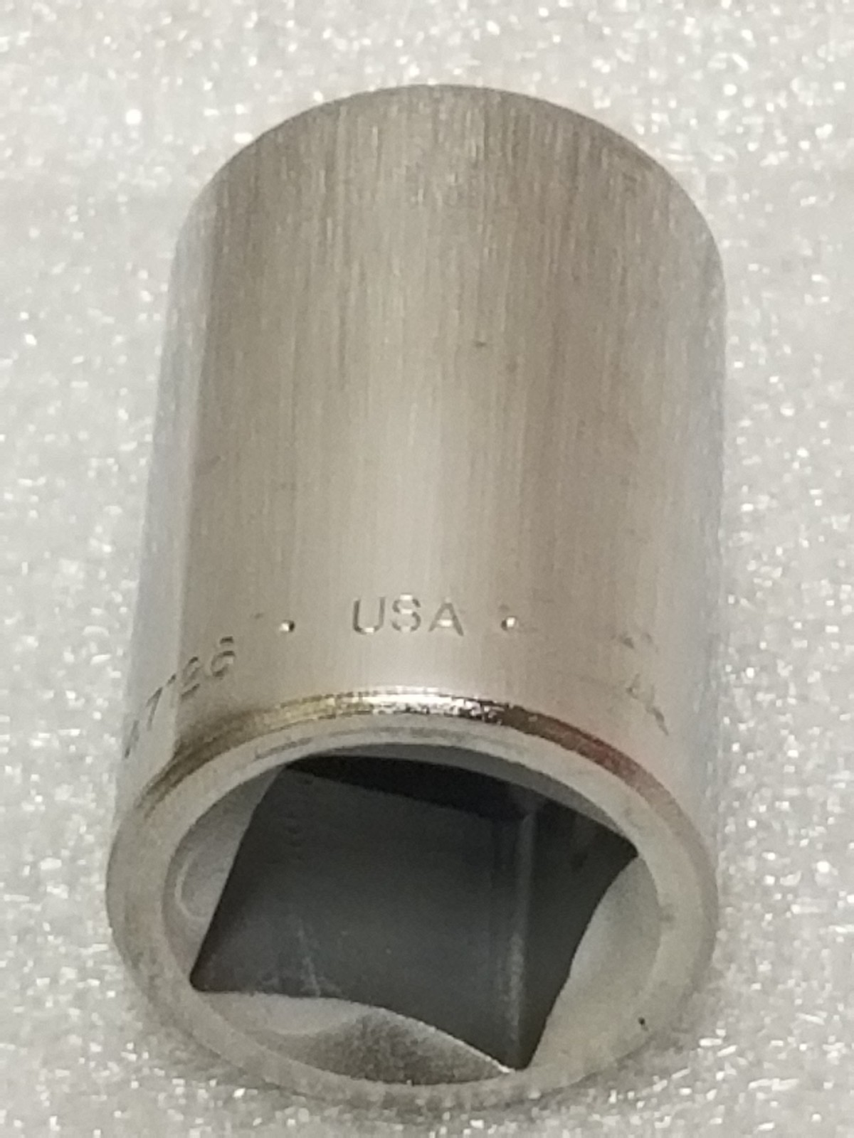 S-K 47126 Standard Socket 3/4″ Drive 12-Pt 13/16-inch SuperKrome Made in USA