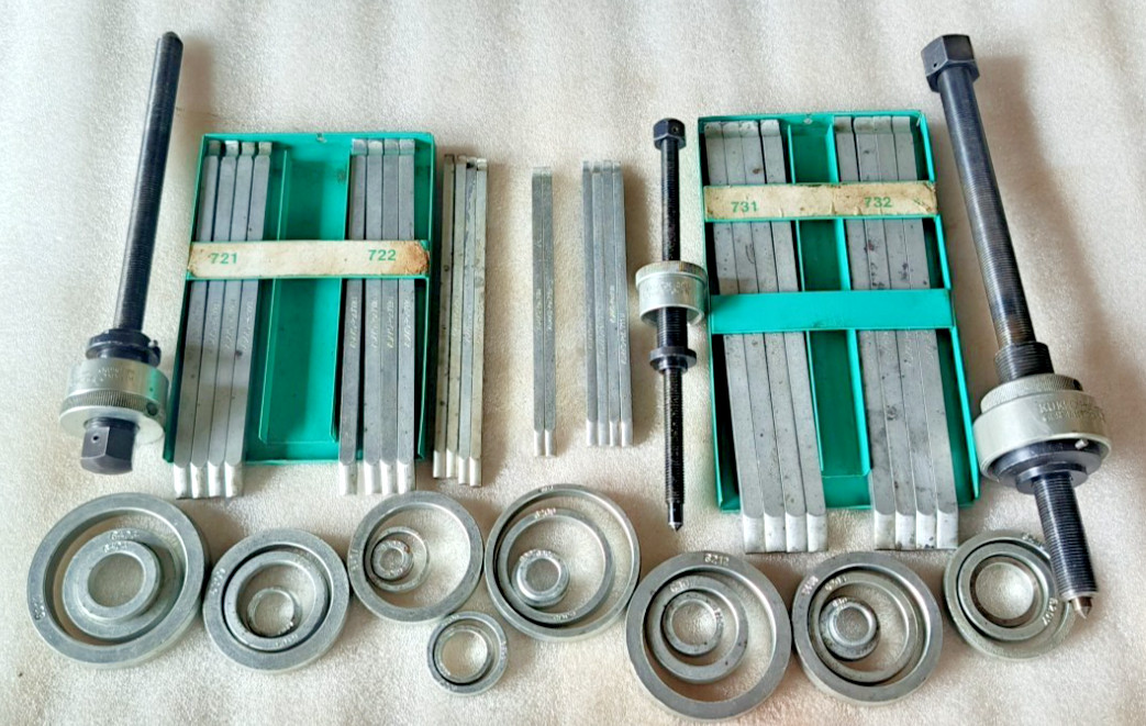 KUKKO 70A INTERNAL BEARING PULLER OR DEEP GROVE BALL BEARING EXTRACTOR SET.