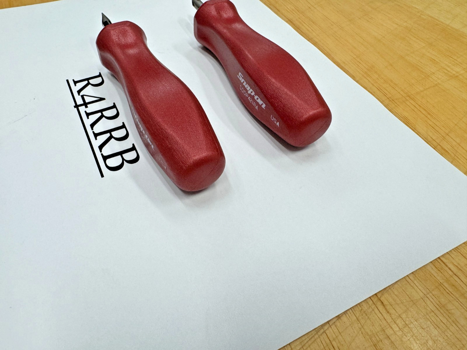 Snap-on Tools RARE PEARL RED 2pc Hard Standard Handle Stubby Screwdriver Set 100