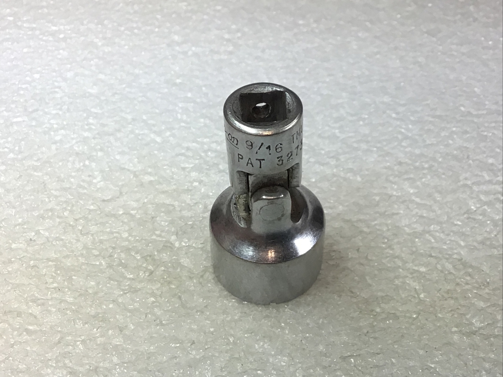 Snap On TMU181 – 9/16”, SAE, 1/4″ Dr., Chrome, 12Pt., Swivel Socket-USA-NICE-