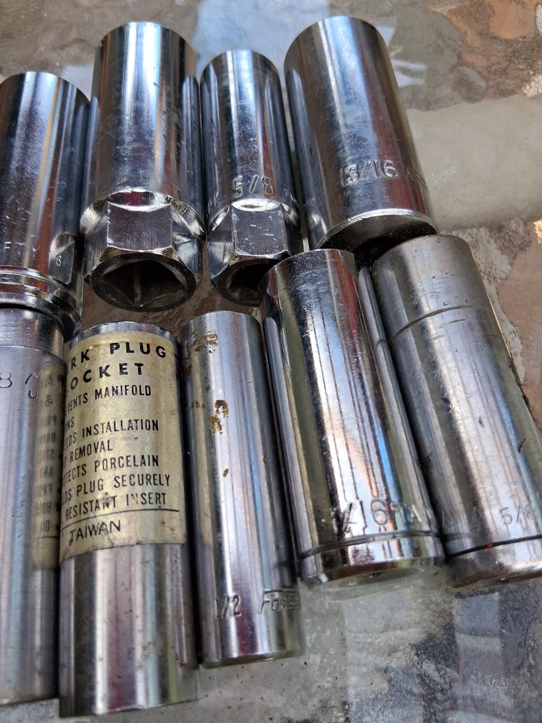Sockets Lot 19 Sae & Metric Deep Sockets Etc. Various Sizes.