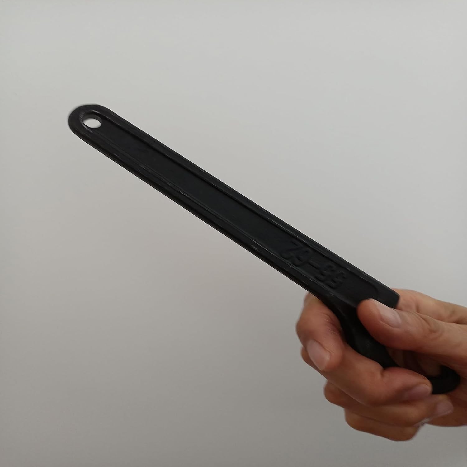 Durable C Hook Spanner Wrench, Carbon Steel for 55-62mm Round Nuts, 8.3 Inches